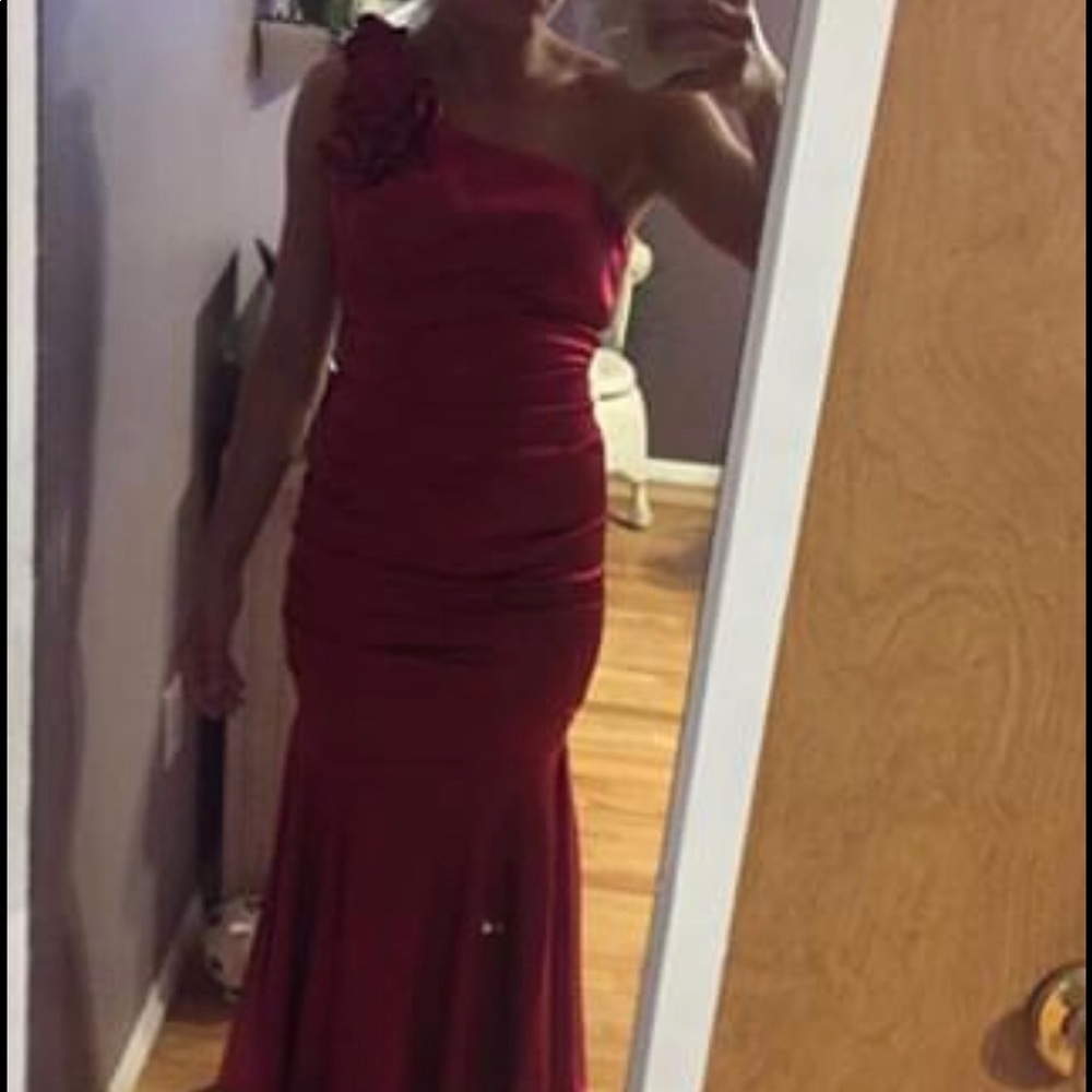 Red prom dress